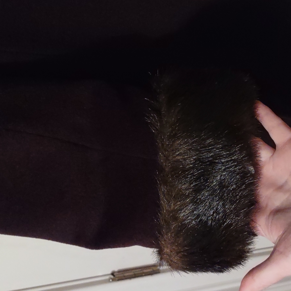 Long Brown Cashmere Blend Coat with faux fur trim M-L - Picture 12 of 16